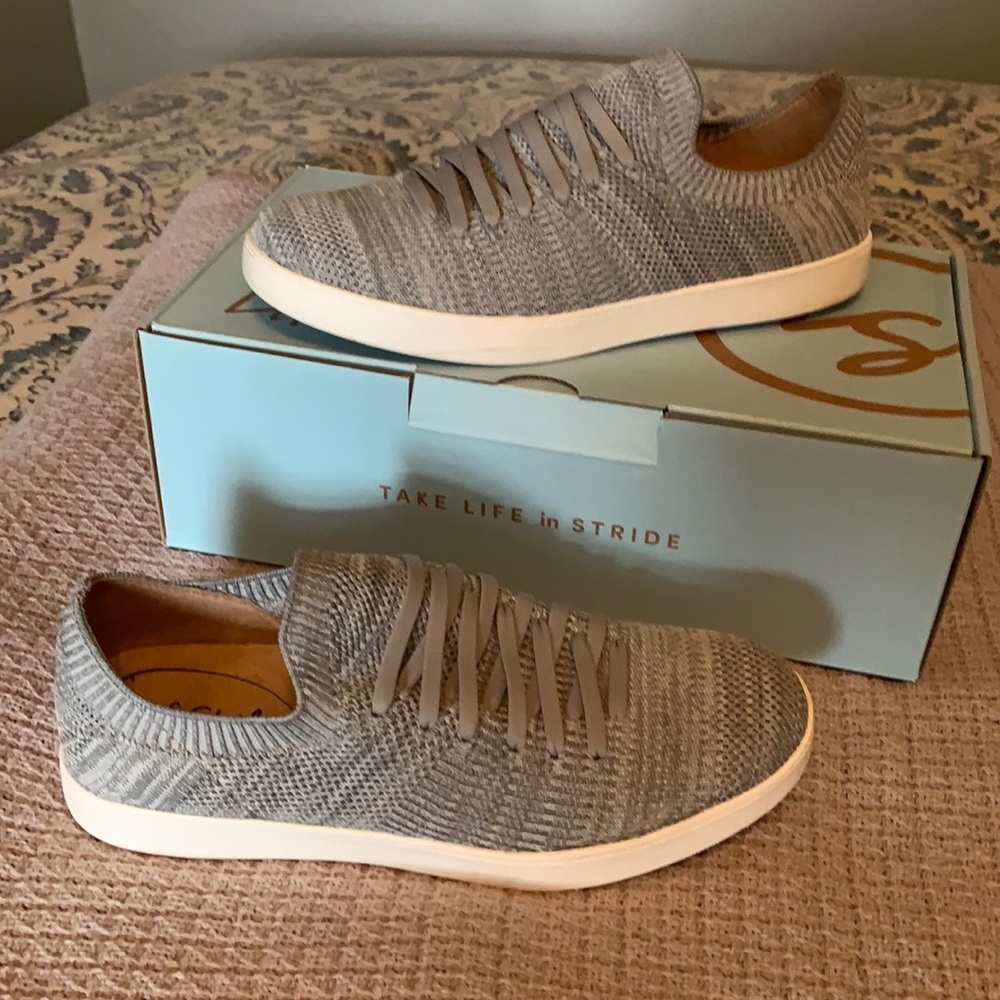 Like new Life Stride slip on shoes